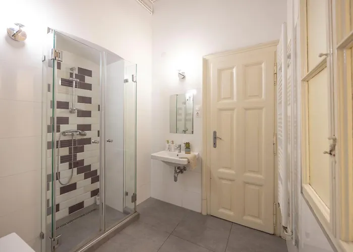 Cozy & Nostalgic Style In The Center Apartman