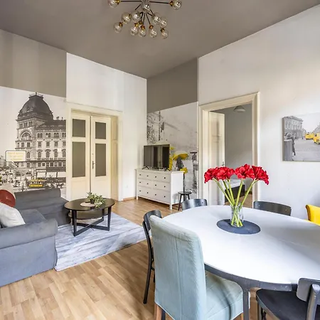 Apartment Cozy & Nostalgic Style In The Center *