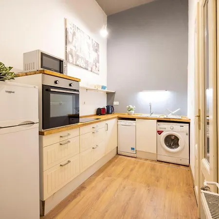Apartment Cozy & Nostalgic Style In The Center Budapest