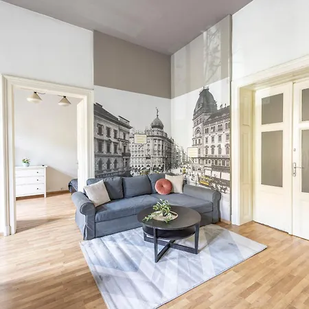 Apartment Cozy & Nostalgic Style In The Center *