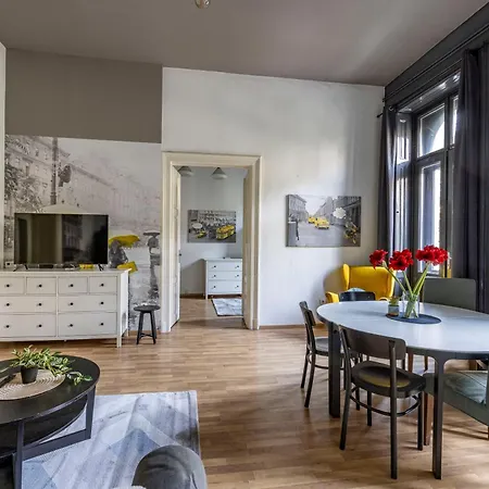 Cozy & Nostalgic Style In The Center Apartment Budapest