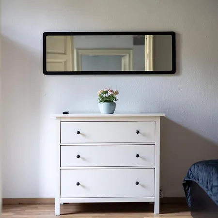 Cozy & Nostalgic Style In The Center *