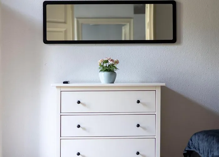 Cozy & Nostalgic Style In The Center *